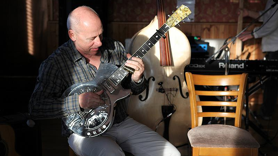 Mark-Knopfler-Dobro-Guitar